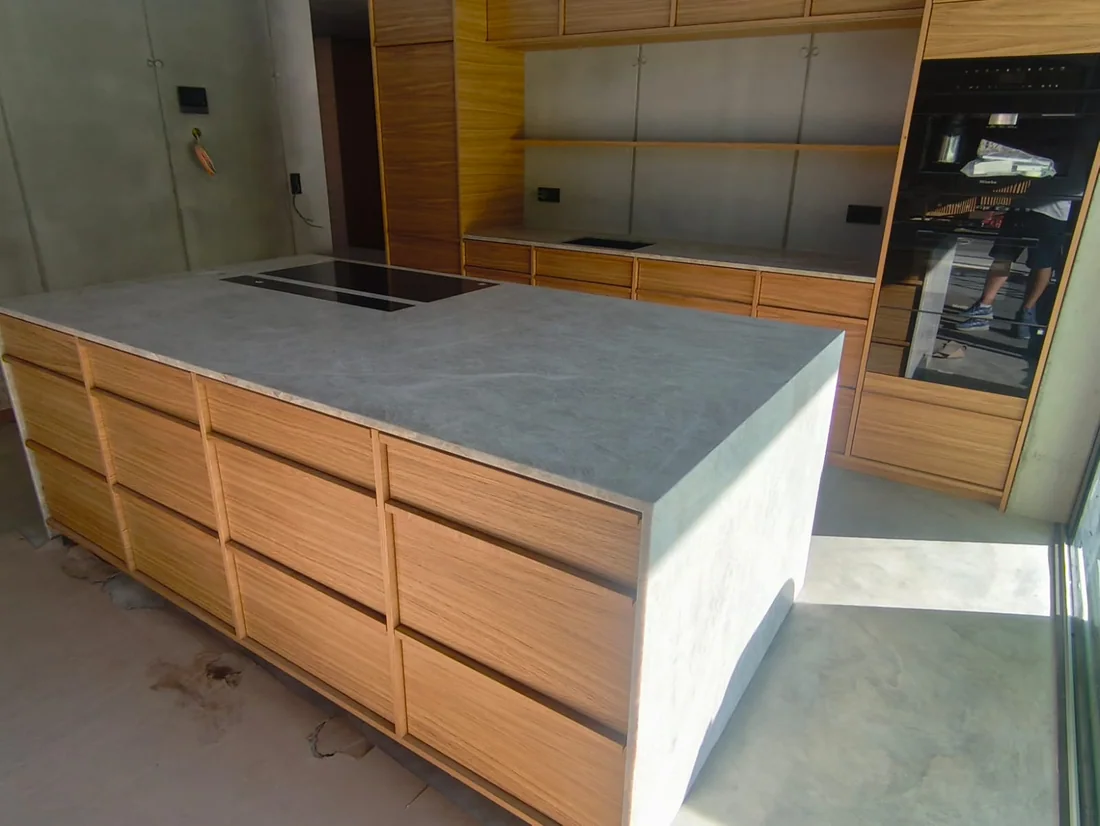 Taj Mahal I – Taj Mahal quartzite, Kitchen island (image 3)