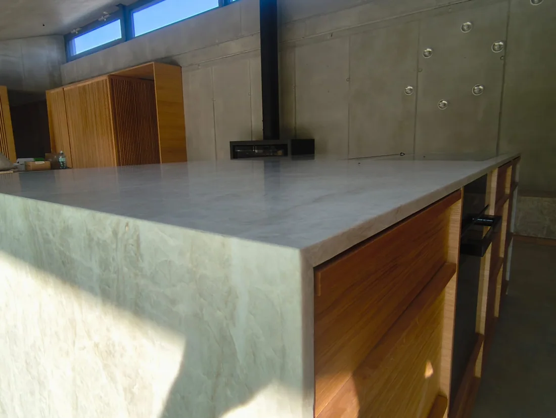Taj Mahal I – Taj Mahal quartzite, Kitchen island (image 8)